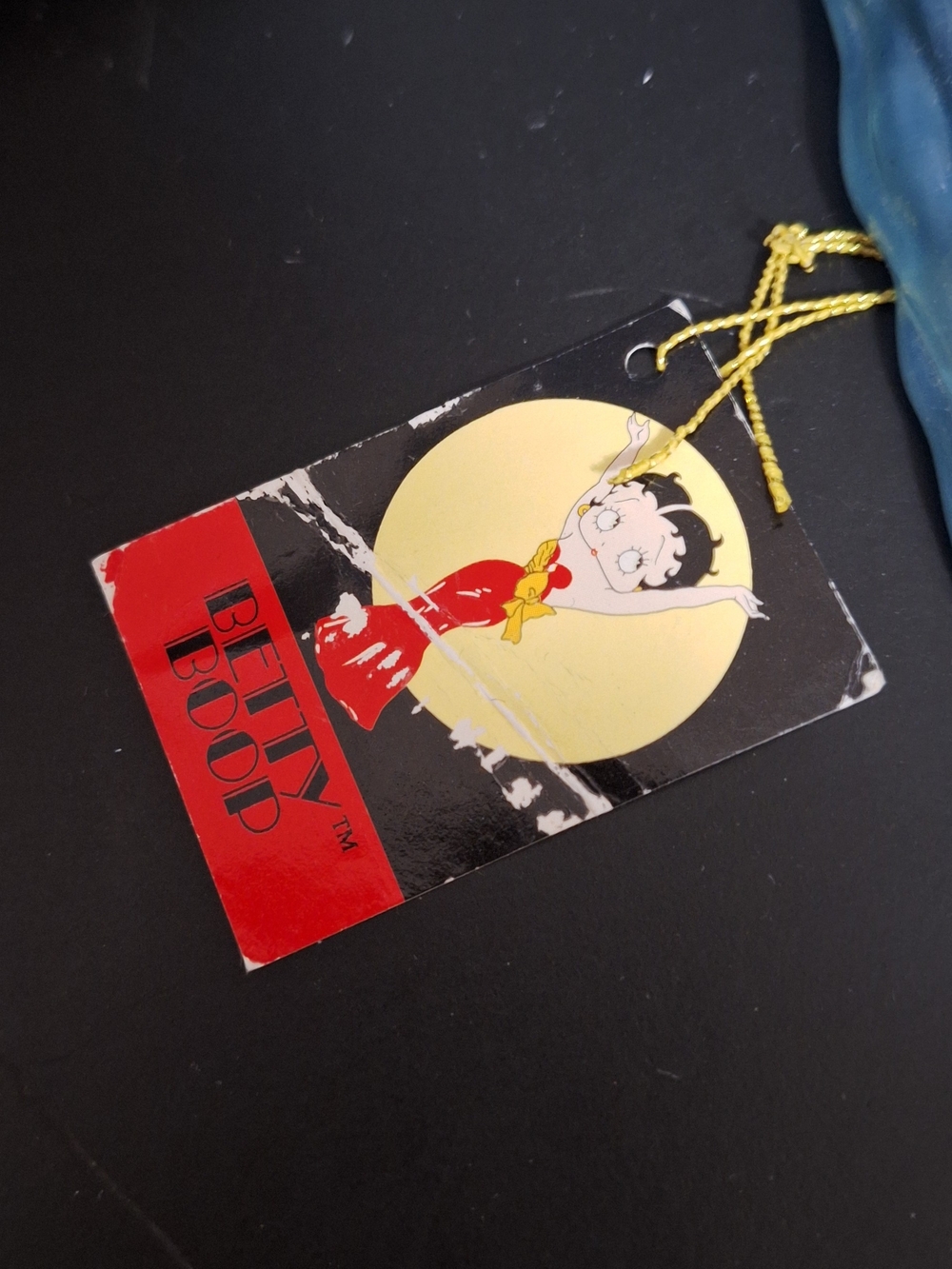 Betty Boop Red Swimsuit Figurine on Light Blue Float - Picture 2 of 3